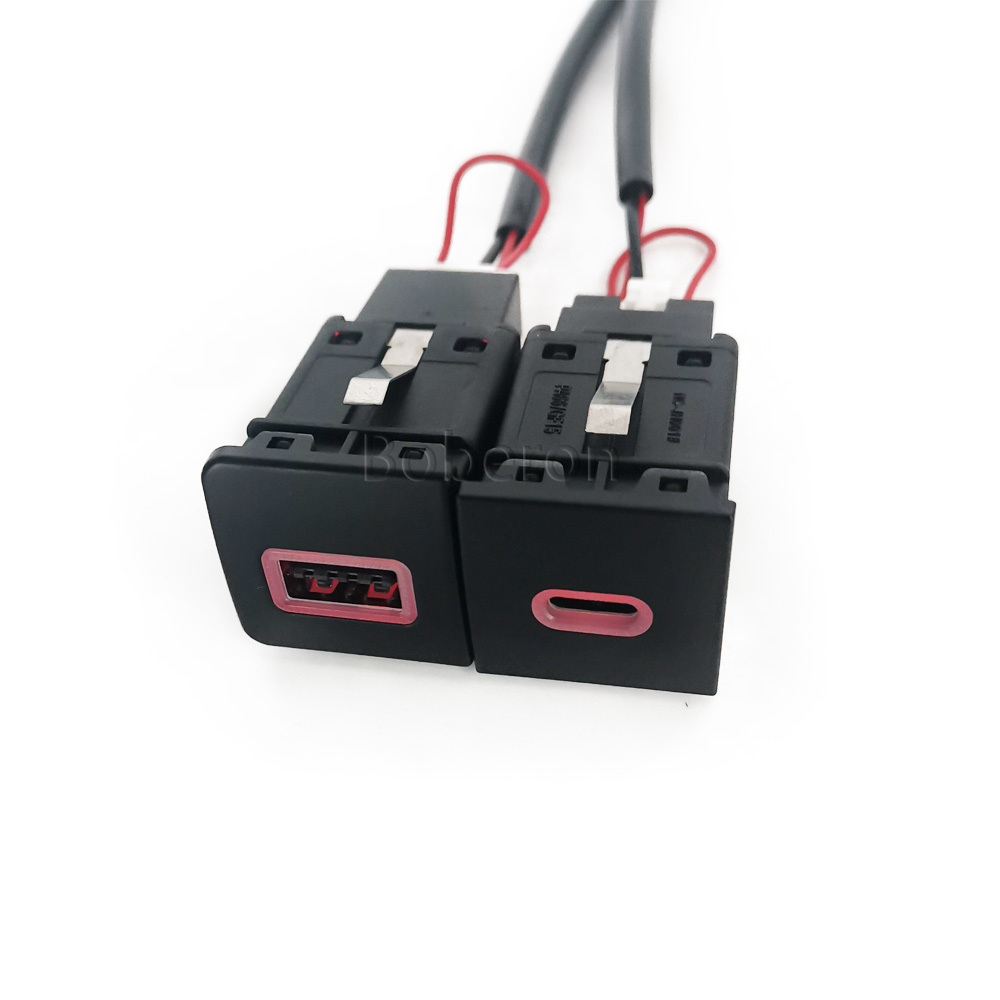 شاحن سيارة سريع بمنفذ LED أحمر - مراجعة Usb C Power Adapter وسعره